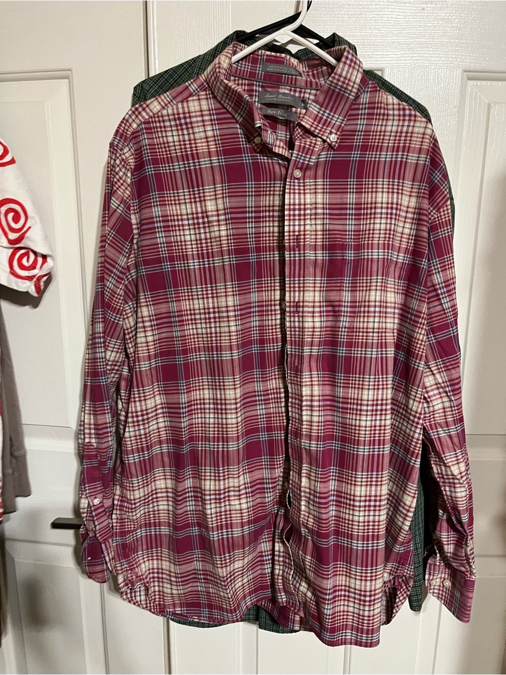 Daniel Cremieux Burgundy and Cream Plaid Button-Down Shirt
16-04